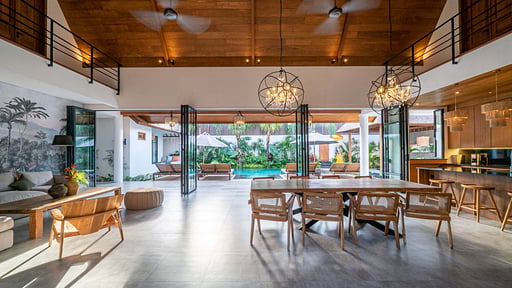 Villa Nusantara Lima Dining area
