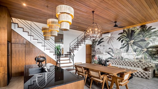 Villa Nusantara Loft Rote Dining area