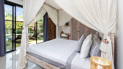 Villa Nymphea Bedroom 1