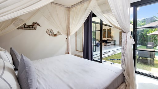 Villa Nymphea Bedroom 1