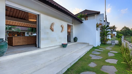 Villa Nyoman Otros