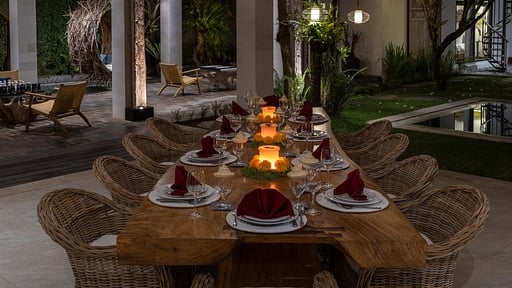 Villa Nyoman Dining area