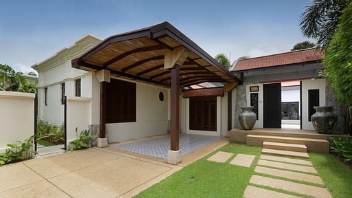 Villa O Parking areas