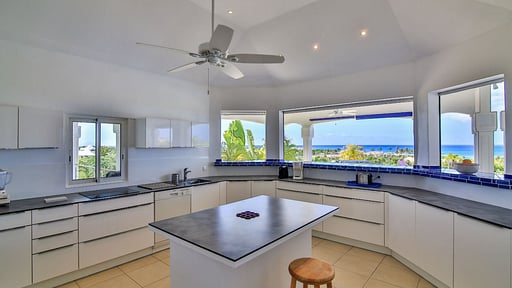 Villa Oceane Terres Basses Kitchen