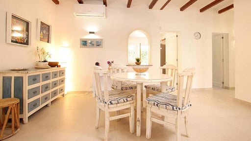 Villa Odile Dining area