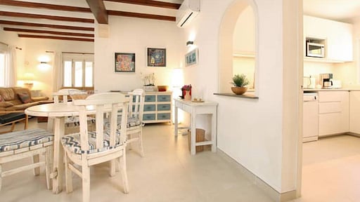 Villa Odile Dining area