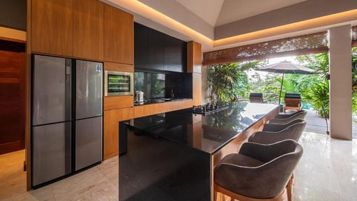 Villa OIA Kitchen
