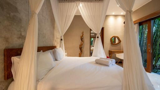 Villa OIA Bedroom 1