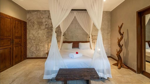 Villa OIA Bedroom 1