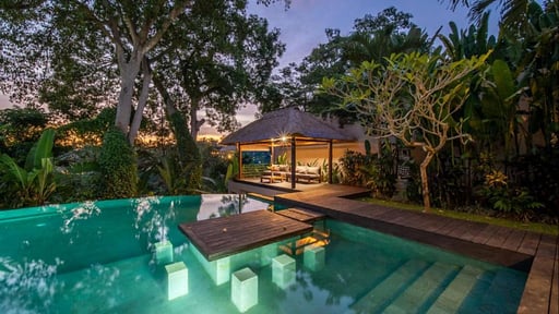 Villa OIA Swimming pool