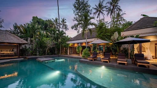 Villa OIA Swimming pool
