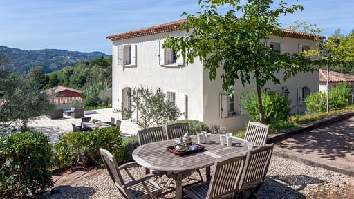 Villa Olea Dining area