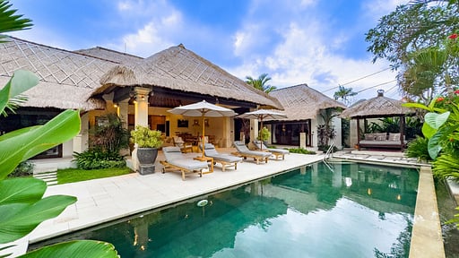 Villa Olive Swimming pool