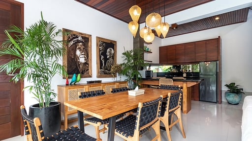 Villa Olli Dining area