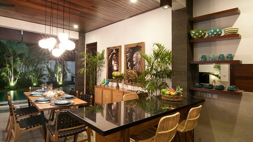 Villa Olli Dining area