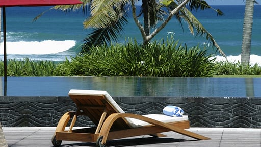 Ombak Luwung Beachfront Estate Swimming pool