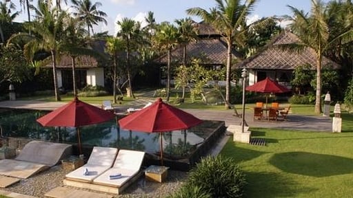 Ombak Luwung Beachfront Estate Swimming pool