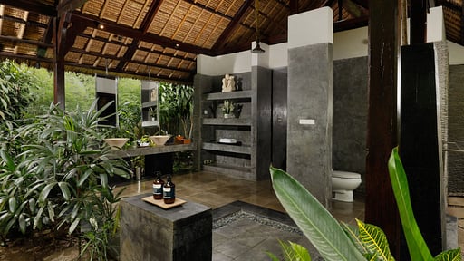 Villa Omecure Bedroom 2