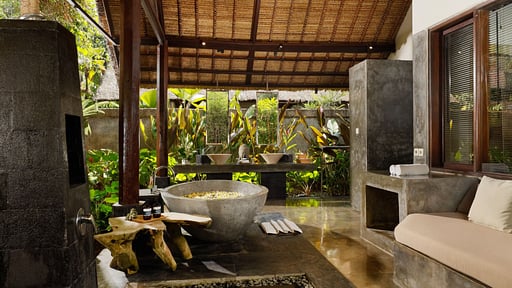 Villa Omecure Bedroom 1