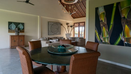 Villa Omekai Living room 2