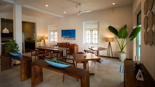 Villa On The Rocks Dining area