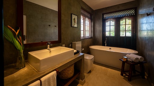 Villa On The Rocks Bedroom 4