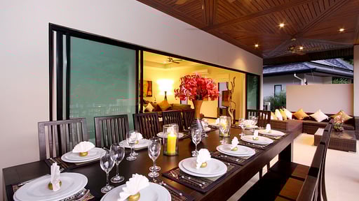 Villa Opal Dining area