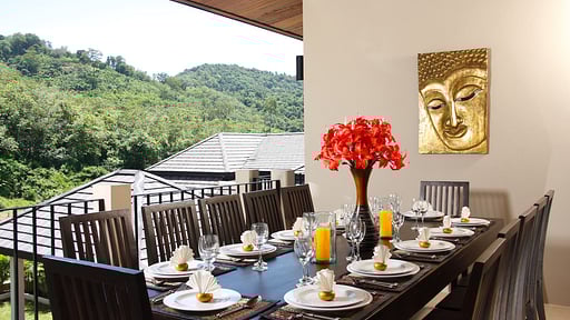 Villa Opal Dining area