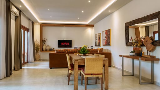 Villa Orange Dining area