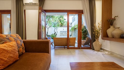 Villa Orange Living room
