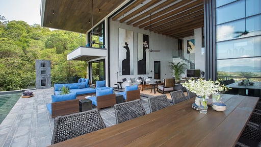 Villa Orca Dining area