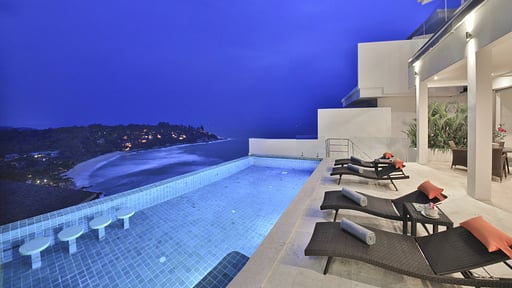 Villa Orchid Swimming pool