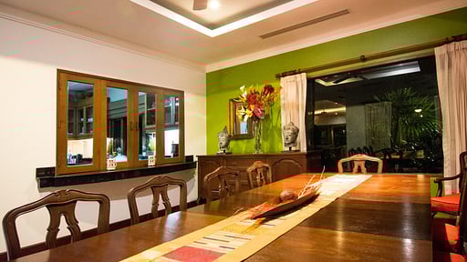 Villa Oriole Обеденная зона