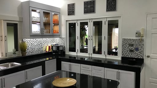 Villa Oriole Кухня