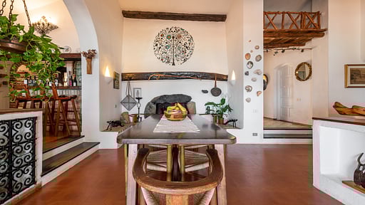 Villa Pacifica Dining area