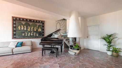 Villa Pacifica Living room 1