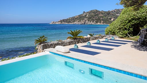 Villa Pacifica Yoga pictures