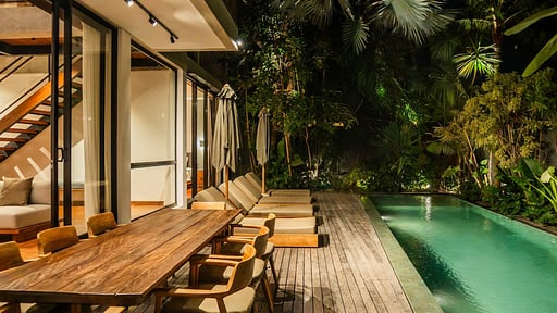 Villa Pakuk Обеденная зона
