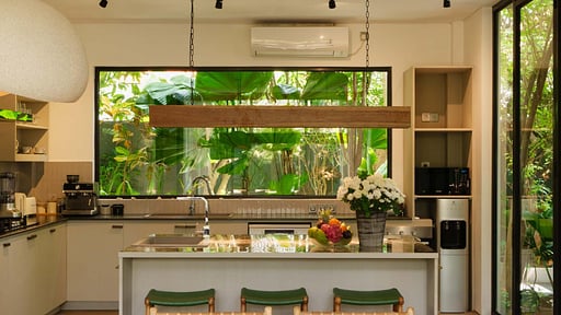 Villa Pakuk Кухня