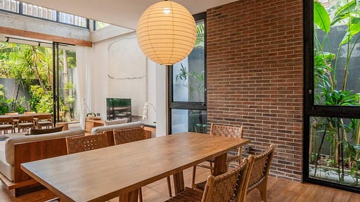 Villa Pakuk Обеденная зона