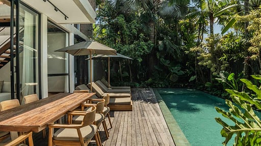 Villa Pakuk Обеденная зона