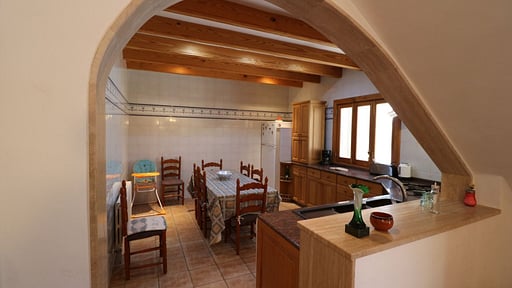 Villa Pal Kitchen