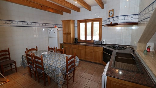 Villa Pal Kitchen