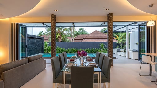 Villa Paloma Dining area