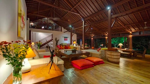 Villa Paloma Living room 1