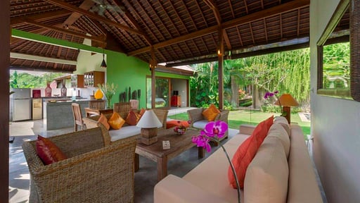 Villa Paloma Living room 2