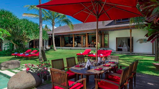 Villa Paloma Dining area