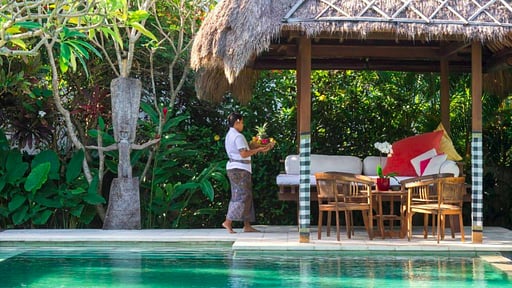 Villa Paloma Swimming pool 1