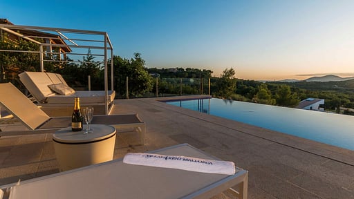 Villa Scenic Swimming pool