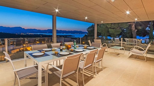 Villa Scenic Terrace/Veranda